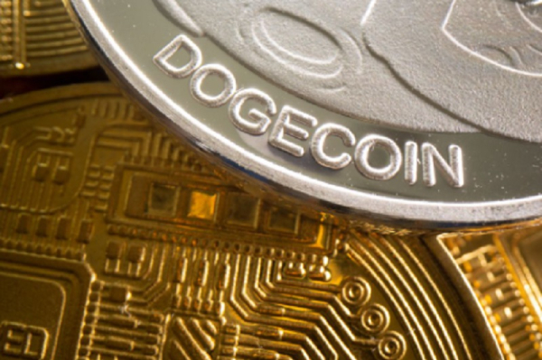 Un d&eacute;fenseur du dogecoin met en garde contre les escroqueries imitant la populaire m&egrave;me pi&egrave;ce de monnaie